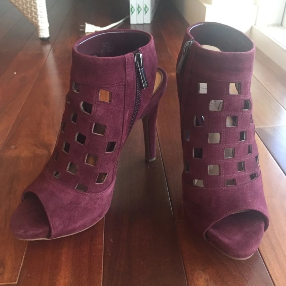 Jessica Simpson Burgundy Heels